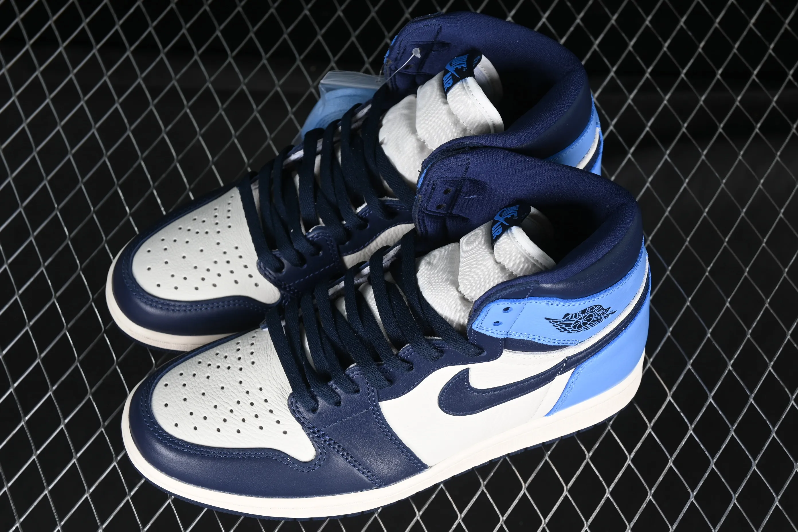 All categories Air Jordan Jordan series basketball shoes Air Jordan 1 High LW version Air Jordan 1 AJ1 Joe 1 Obsidian North Carolina Blue Black Blue Toe 555088-140